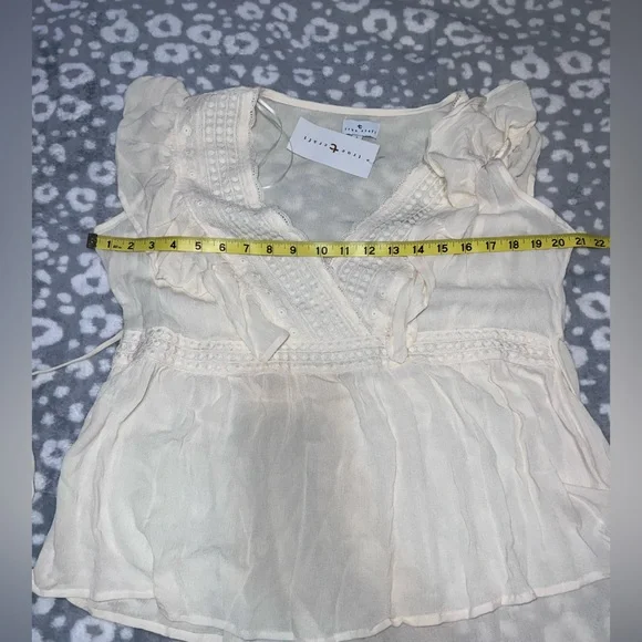 TRUE CRAFT Ivory Lace Eyelet Ruffle Boho Peplum Top NWT Large - Picture 11 of 11